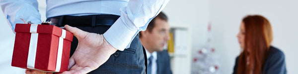 Elegant and unique gifts for a colleague ideas from Giftomory – perfect for office celebrations, promotions, or thank-you moments