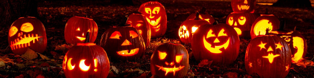 Halloween celebration in the USA with spooky decorations, pumpkins, and Giftomory festive gifts