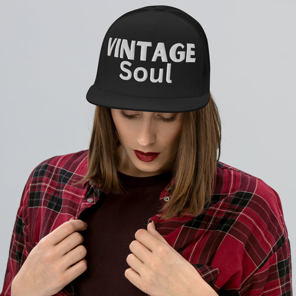 Vintage Soul - Timeless Charm in a Trucker Cap - Black -