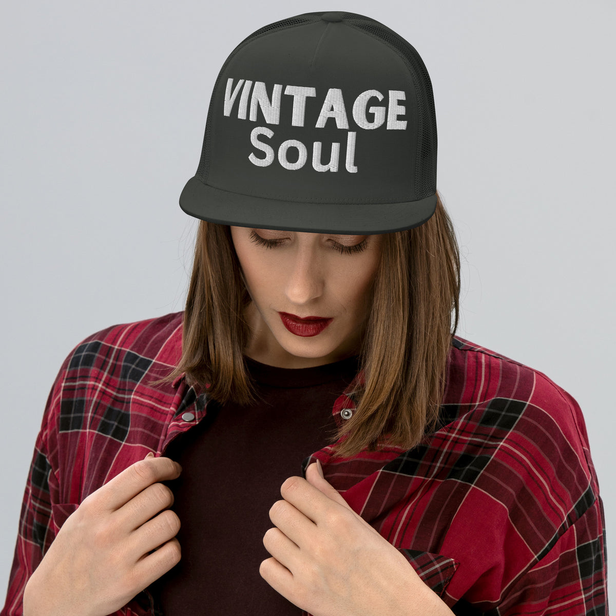 Vintage Soul - Timeless Charm in a Trucker Cap - Charcoal -