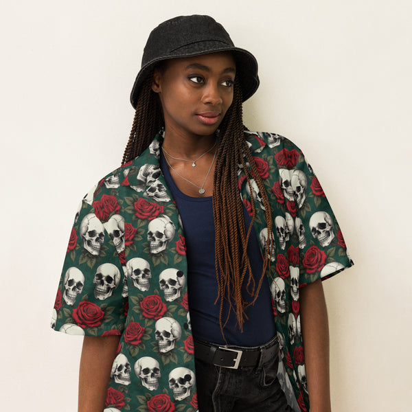 Skulls & Roses - Bold Style Meets Summer Vibes - - T-shirts